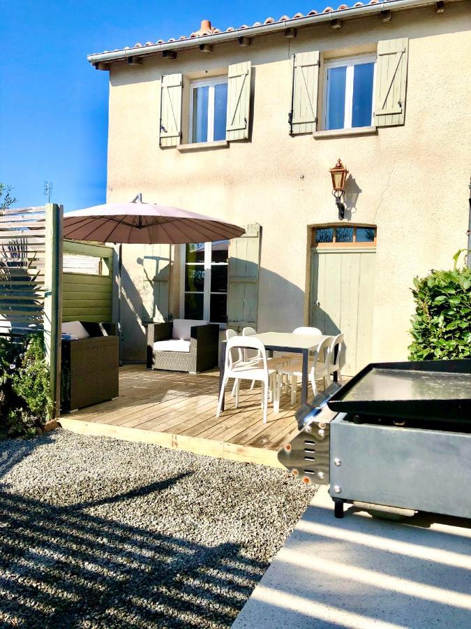 Maison Hirondelles Gites Mezieres-sur-Issoire المظهر الخارجي الصورة